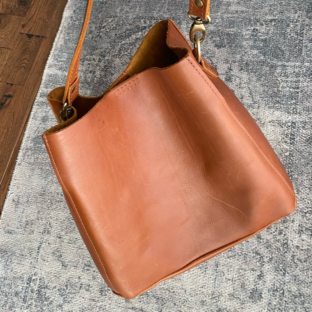 Portland Leather Butterfly Bucket bag